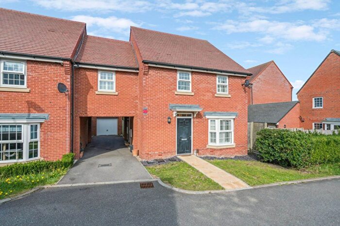 4 Bedroom Link Detached House For Sale In Griffiths Close, Bushey, WD23