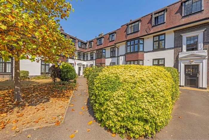 1 Bedroom Flat To Rent In Surbiton Crescent, Surbiton, KT1