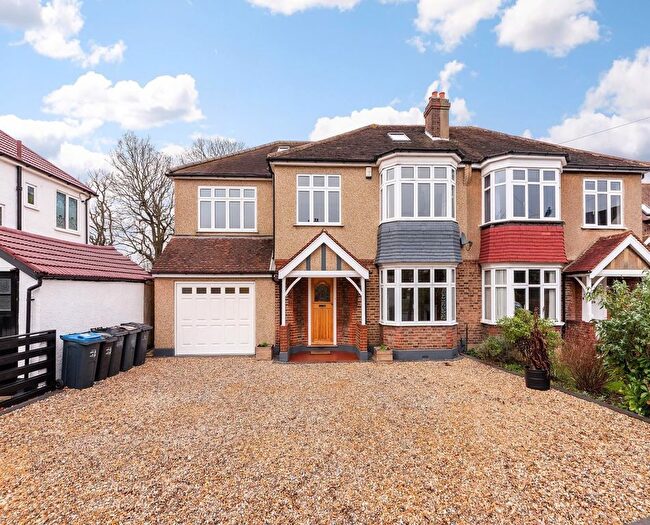 6 Bedroom Semi-Detached House To Rent In Firsby Avenue, Croydon, CR0
