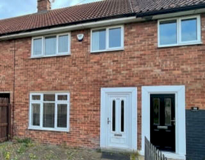 3 Bedroom Terraced House To Rent In Tweed Grove, Hull, Yorkshire, HU8
