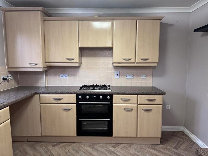 3 Bedroom Semi-Detached House To Rent In Larcombe Road, St Austell, Cornwall, PL25