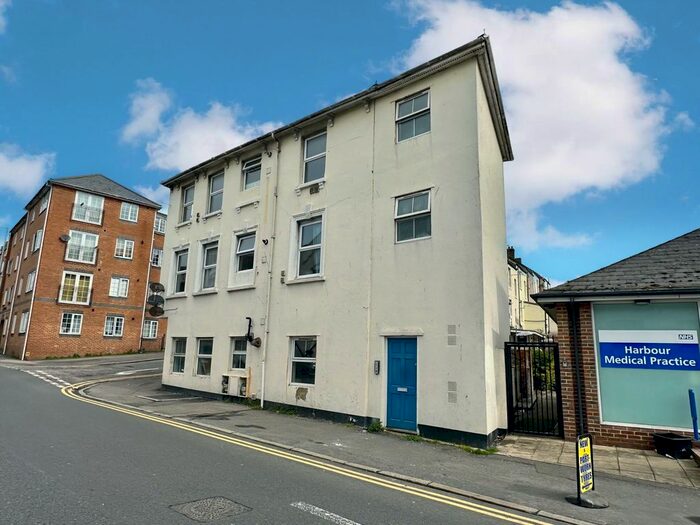 2 Bedroom Flat To Rent In Bradstone Road, Folkestone, CT20