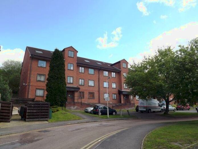 2 Bedroom Apartment To Rent In Tippett Rise, Reading, RG2