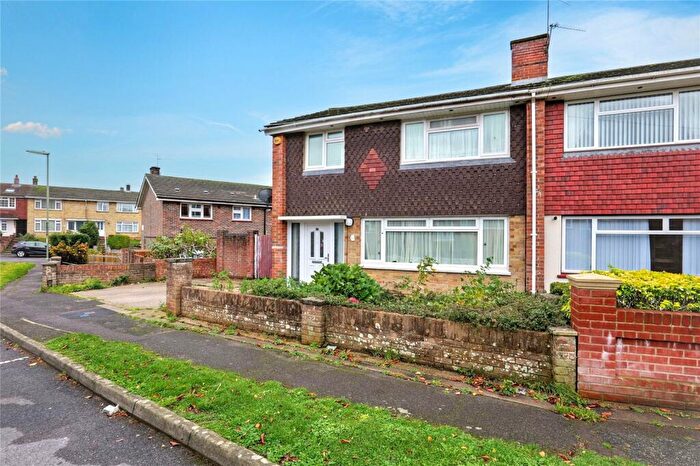 3 Bedroom Semi Detached House For Sale In Broxhead Road, Havant, Hampshire, PO9