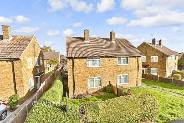 3 Bedroom Semi Detached House For Sale In Goudhurst Road, Twydall, Gillingham, Kent, ME8