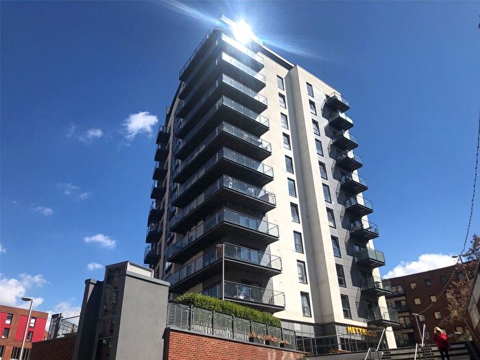 2 Bedroom Flat To Rent In Centenary Plaza, Southampton, SO19