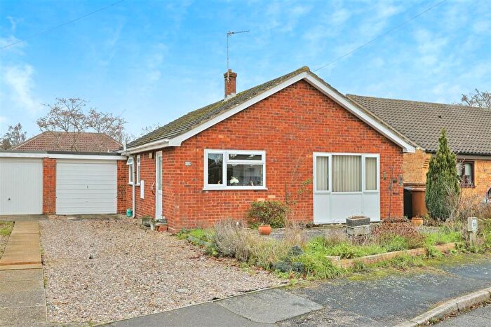 2 Bedroom Detached Bungalow For Sale In Lime Tree Close, Mattishall, Dereham, NR20