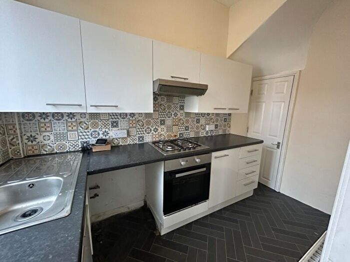2 Bedroom Terraced House To Rent In Sutherland Mount, Harehills, LS9