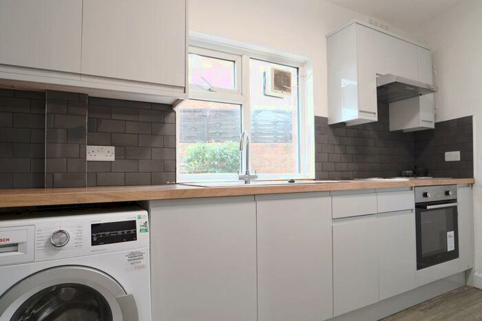 5 Bedroom End Of Terrace House To Rent In Ladysmith Road, Brighton, BN2