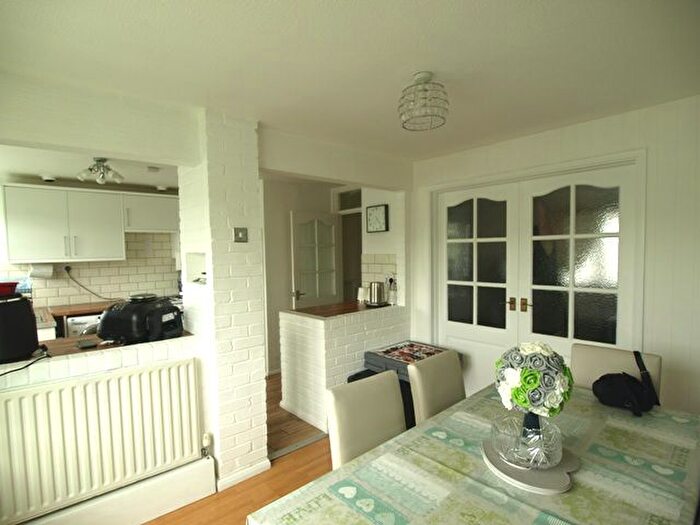 3 Bedroom Terraced House To Rent In Roosevelt Avenue, Chatham, ME5