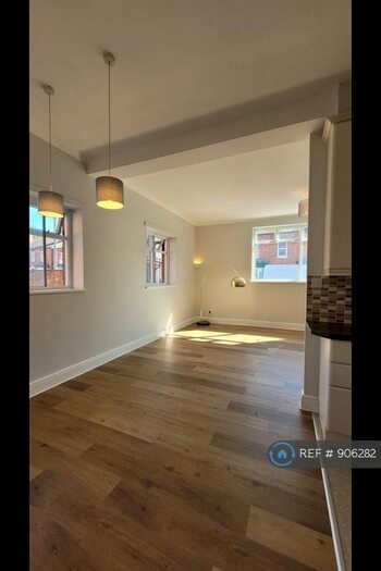 2 Bedroom Flat To Rent In Vernon Street, Lincoln, LN5