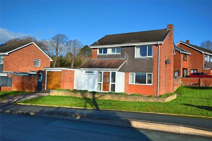 3 Bedroom Detached House For Sale In Beechwood Drive, Newtown, Powys, SY16