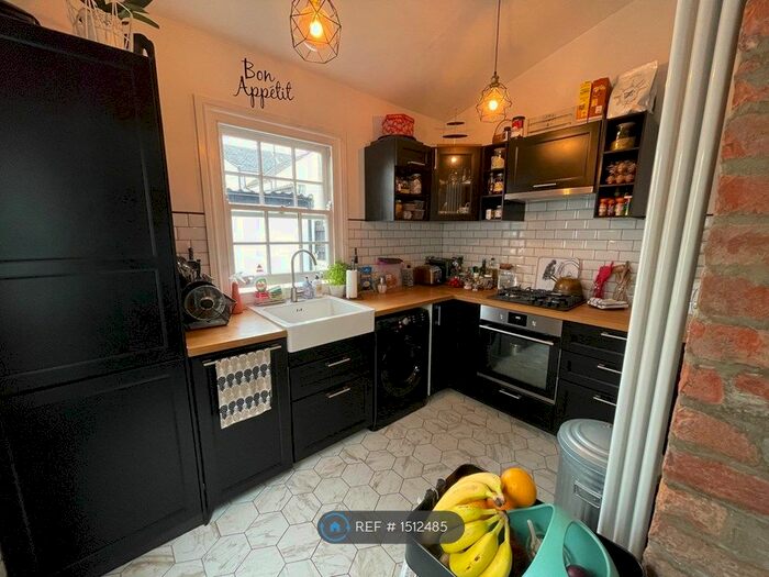 3 Bedroom Terraced House To Rent In Penhevad Street, Cardiff, CF11