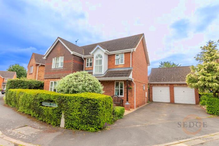 4 Bedroom Detached House For Sale In St. James Way, Moulton Chapel, PE12