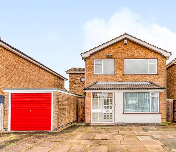 4 Bedroom Detached House For Sale In Windrush Drive, Oadby, Leicester, Leicestershire, LE2