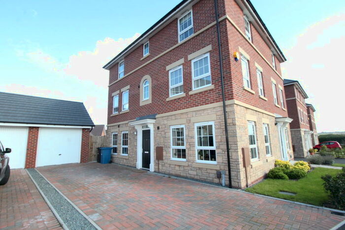 3 Bedroom Semi-Detached House To Rent In Hemlock Road, Edwalton, NG12