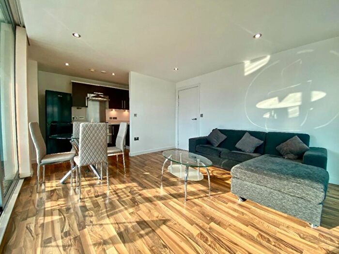 1 Bedroom Flat To Rent In City Point, Solly Street, Sheffield, S1