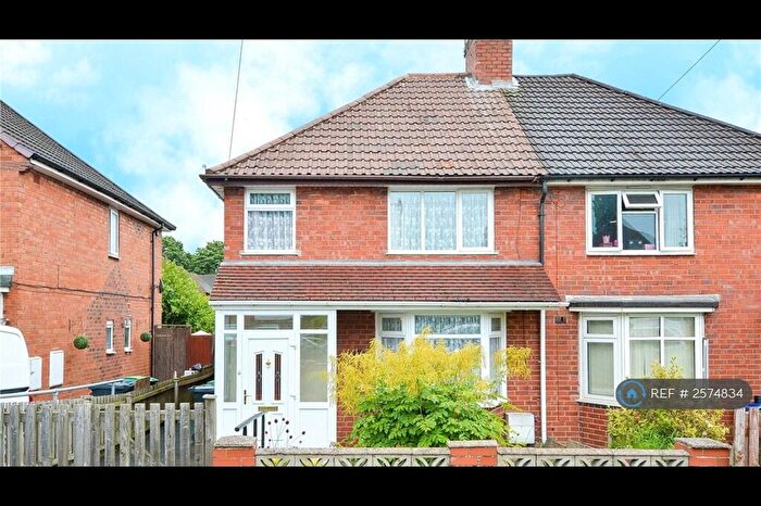 3 Bedroom Semi-Detached House To Rent In Hurst Road, Smethwick, B67