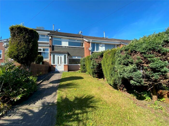 3 Bedroom Town House To Rent In Torwood Road, Chadderton, Oldham, Lancashire, OL9