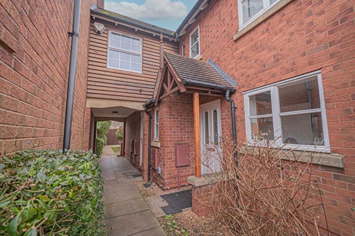 3 Bedroom Terraced House For Sale In Shelfield Close, Hockley Heath, B94