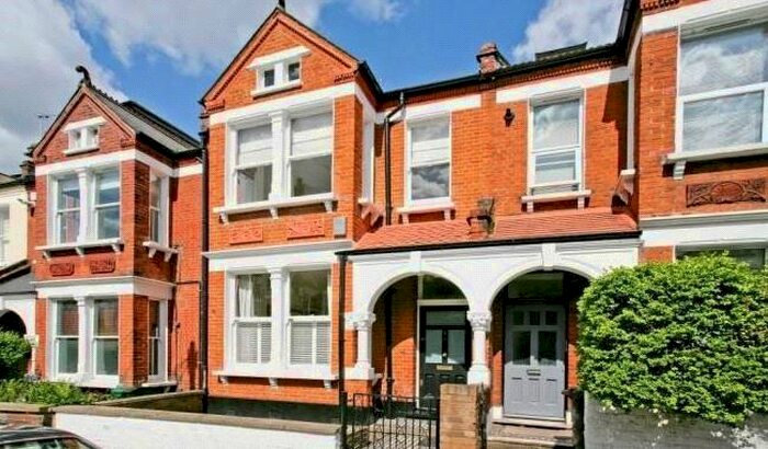 5 Bedroom Terraced House To Rent In Killyon Road, London SW8