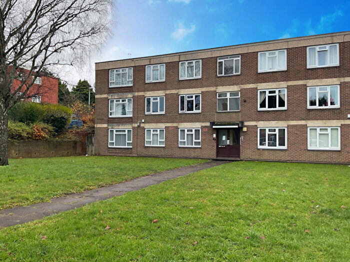 2 Bedroom Flat For Sale In Enville Street, Stourbridge, West Midlands, DY8