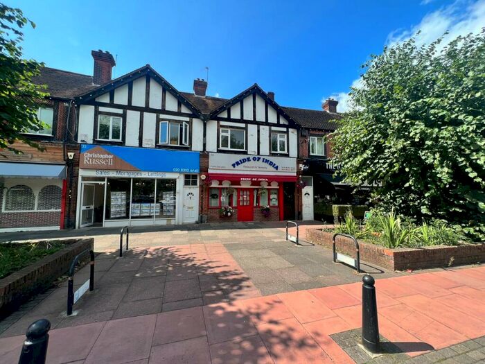 2 Bedroom Flat To Rent In The Oval, Sidcup, DA15