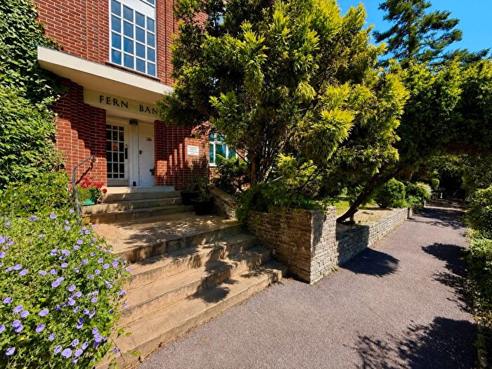 2 Bedroom Apartment For Sale In Fernbank St Stephens Road, Bournemouth, BH2
