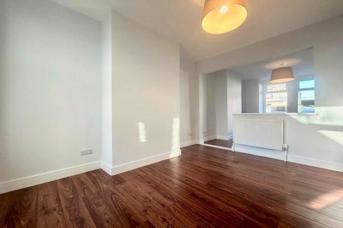 3 Bedroom Property To Rent In Fulwich Road, Dartford, DA1