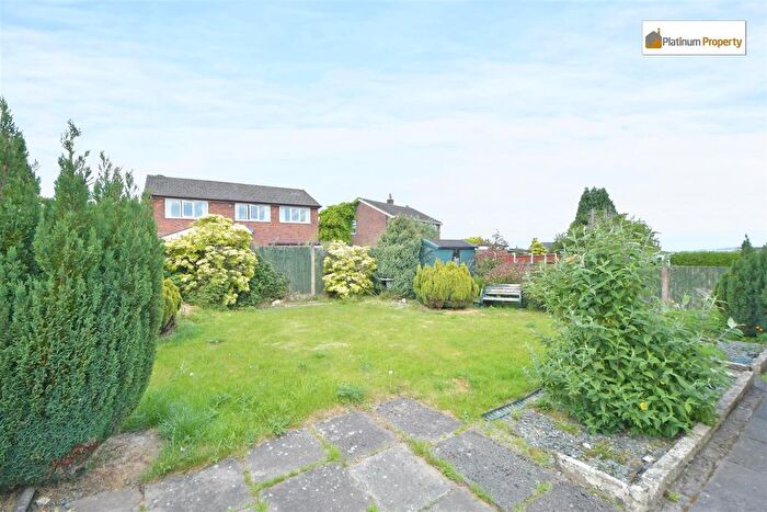 3 Bedroom Detached Bungalow For Sale In Woodside Drive, Meir Heath, ST3