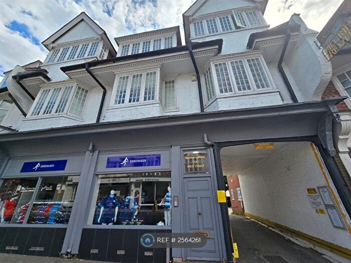 1 Bedroom Flat To Rent In Brook House, Reigate, RH2