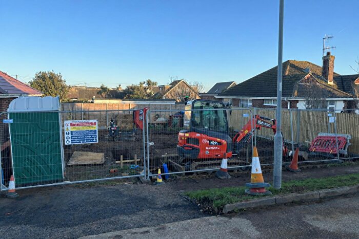 2 Bedroom Detached House For Sale In Bolney Avenue, Peacehaven, BN10