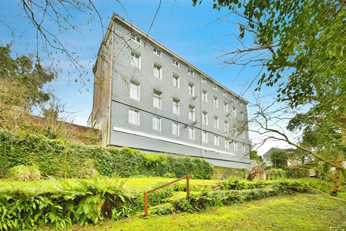 3 Bedroom Apartment For Sale In Lower Port View, Saltash, PL12