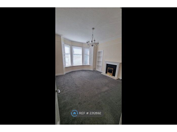 2 Bedroom Flat To Rent In Pretoria Road, Larbert, FK5