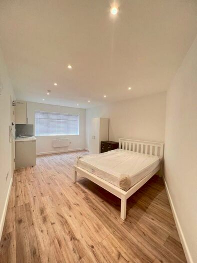 1 Bedroom Flat To Rent In Wagtail Way, Orpington, BR5