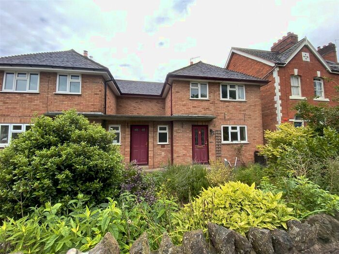3 Bedroom Semi-Detached House To Rent In Newtown Road, Malvern, WR14