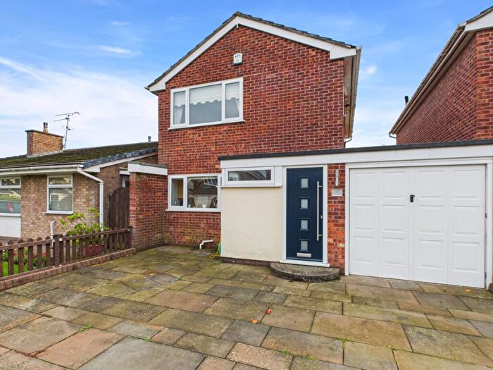 3 Bedroom Link Detached House To Rent In Brackenway, Formby, Liverpool, Merseyside, L37