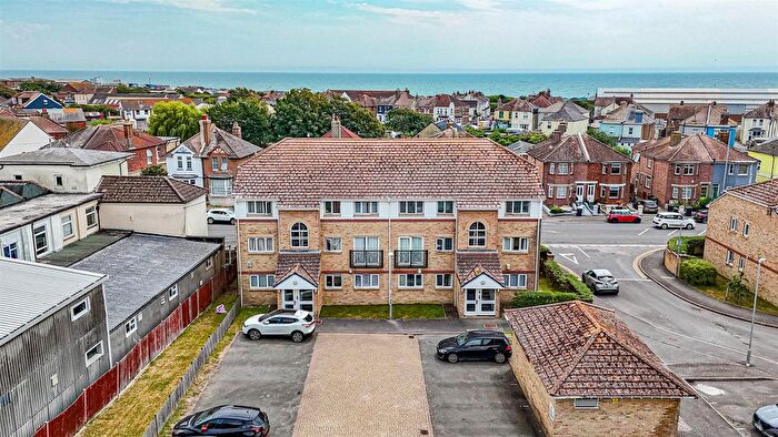 1 Bedroom Flat For Sale In Lovat Mead, St. Leonards-On-Sea, TN38