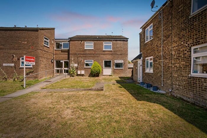 2 Bedroom Flat For Sale In Williams Close, Hanslope, Milton Keynes, MK19