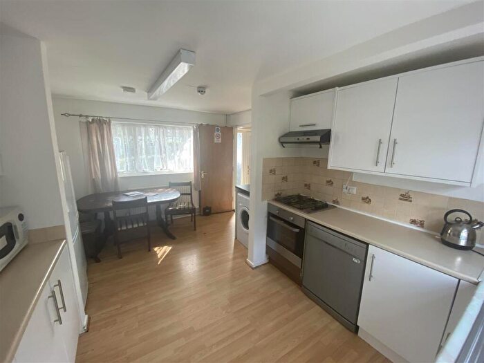 4 Bedroom Terraced House To Rent In Northdown Road, Hatfield, AL10