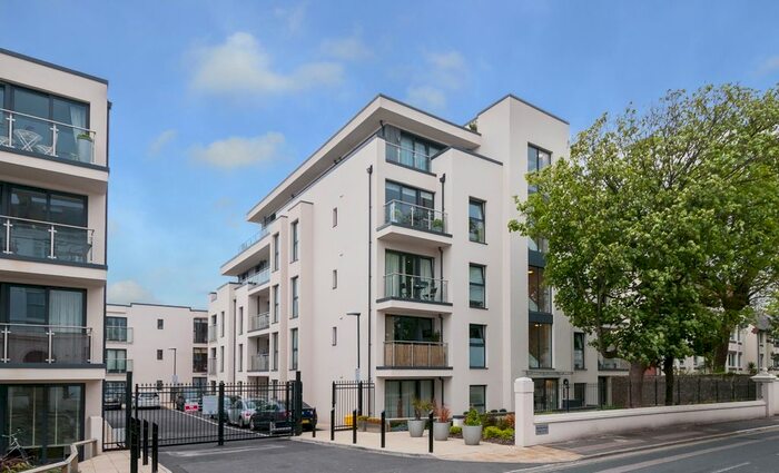 3 Bedroom Flat To Rent In Dyke Road, Brighton, BN1