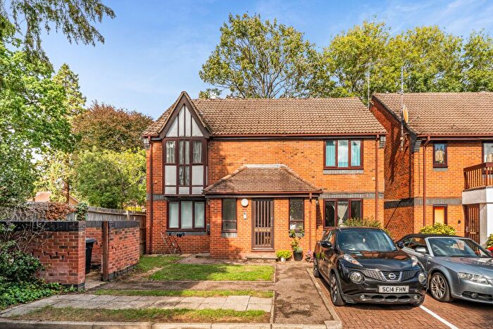 Studio For Sale In Elton Park, Nascot Wood, Watford, WD17