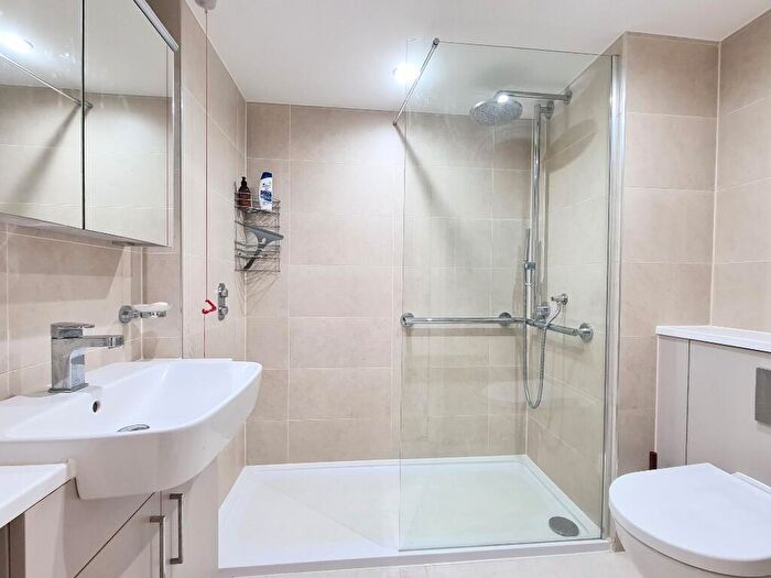 1 Bedroom Retirement Property For Sale In Pound Lane, Wareham, Dorset, BH20 - Photo 5