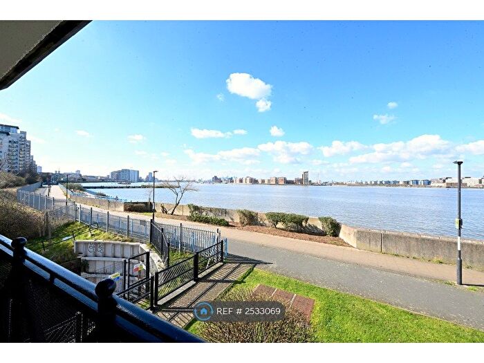 2 Bedroom Flat To Rent In Anson Place, London, SE28