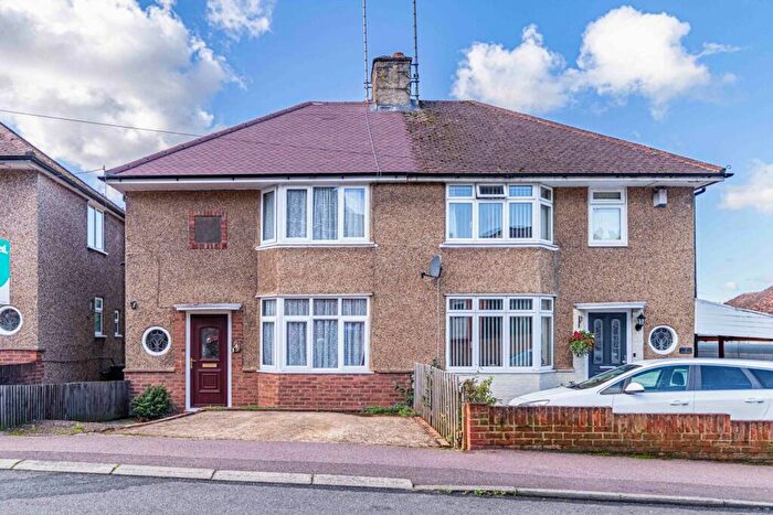 2 Bedroom Semi-Detached House To Rent In Walking Distance To The Town Centre, HP3