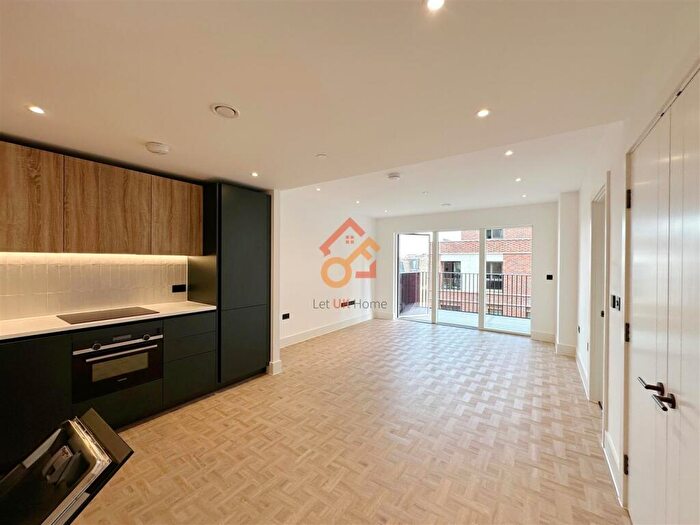 1 Bedroom Flat To Rent In Viridis Apartments, Monarch Square, London, SW11