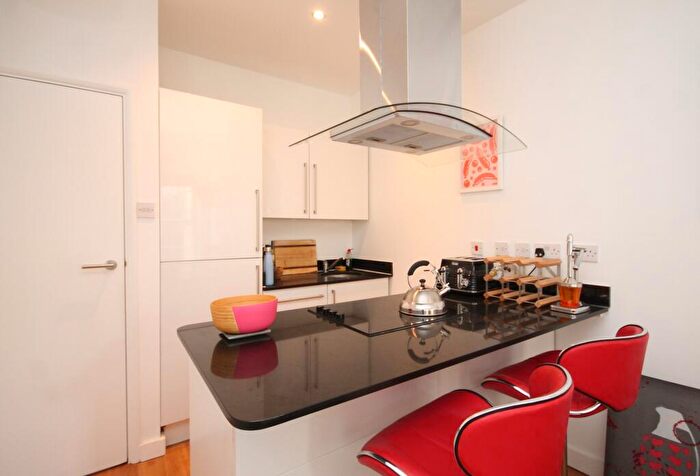 1 Bedroom Flat To Rent In Royal College Street, Camden, NW1