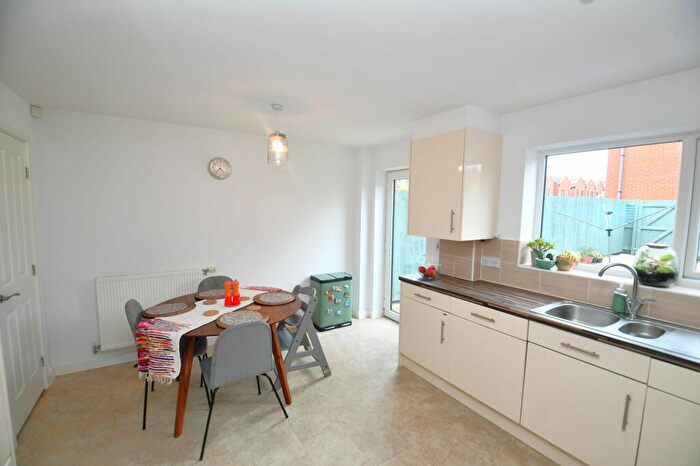 3 Bedroom Terraced House For Sale In Amersham Park Road, Salford, M6