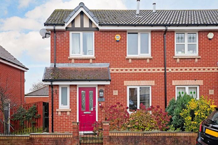 3 Bedroom Semi-Detached House For Sale In The Green, Sunnyside, Rotherham, S66