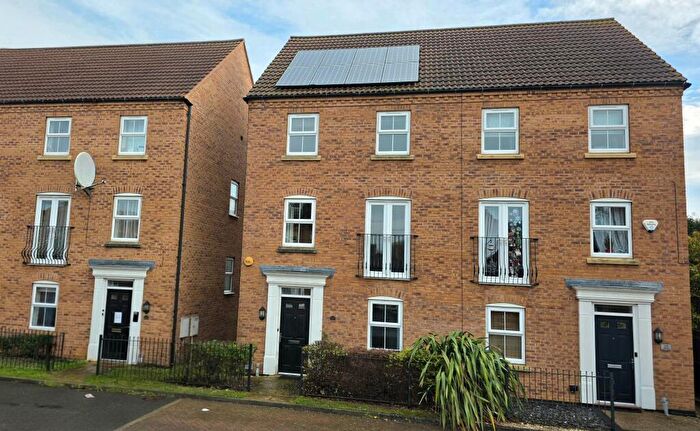 4 Bedroom Semi Detached House For Sale In Lothian Way, Greylees, NG34